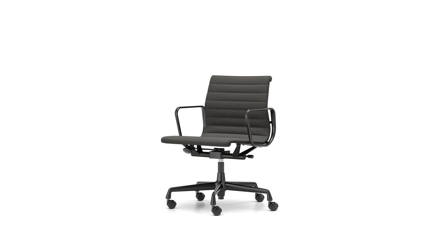 Aluminium Chairs EA 117